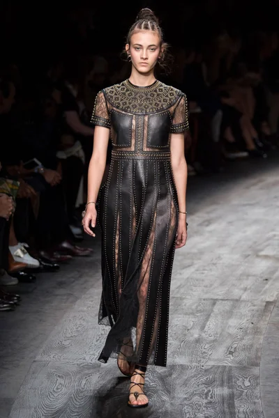 Look 19